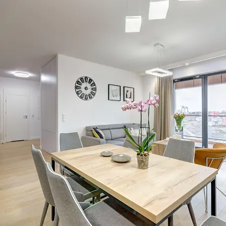 Brabank Old Town & By Renters Danzica