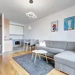 Brabank Old Town & By Renters شقة